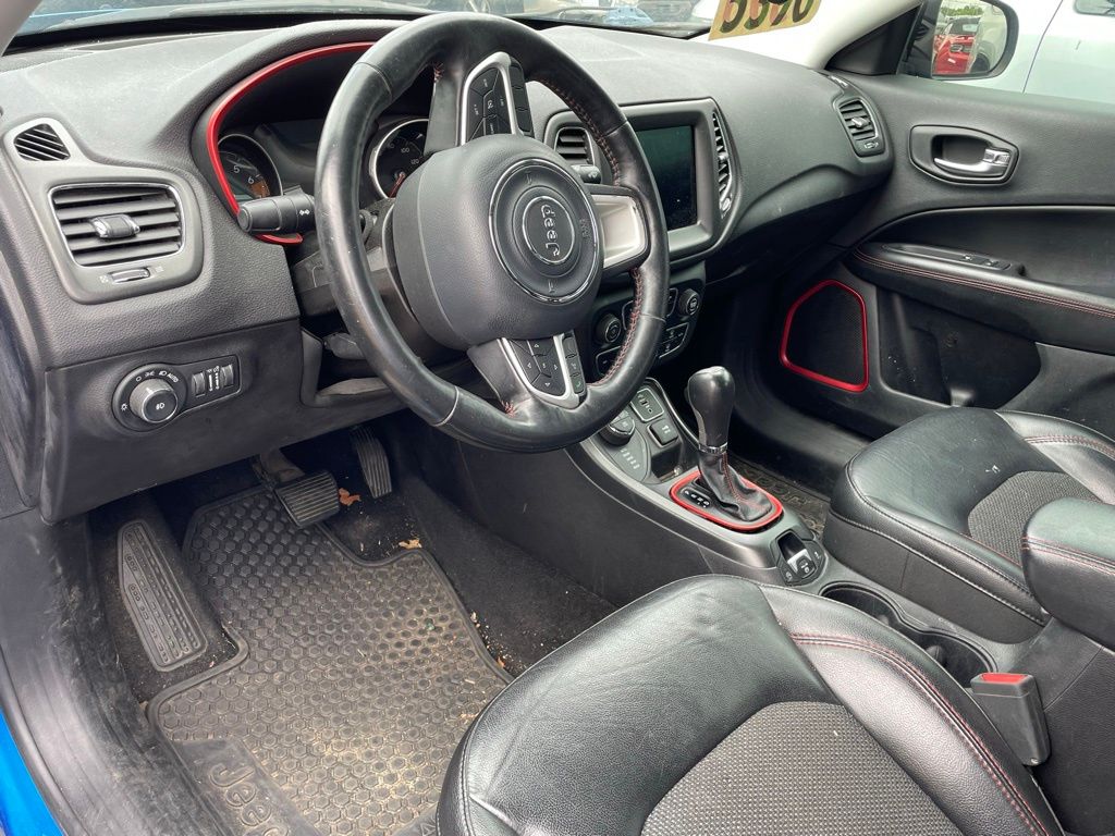 Vehicle image 7 of 22