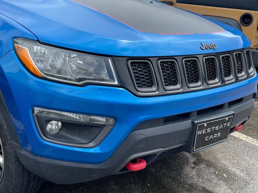 Vehicle image 14 of 22