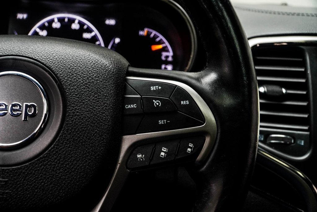 Vehicle image 27 of 39