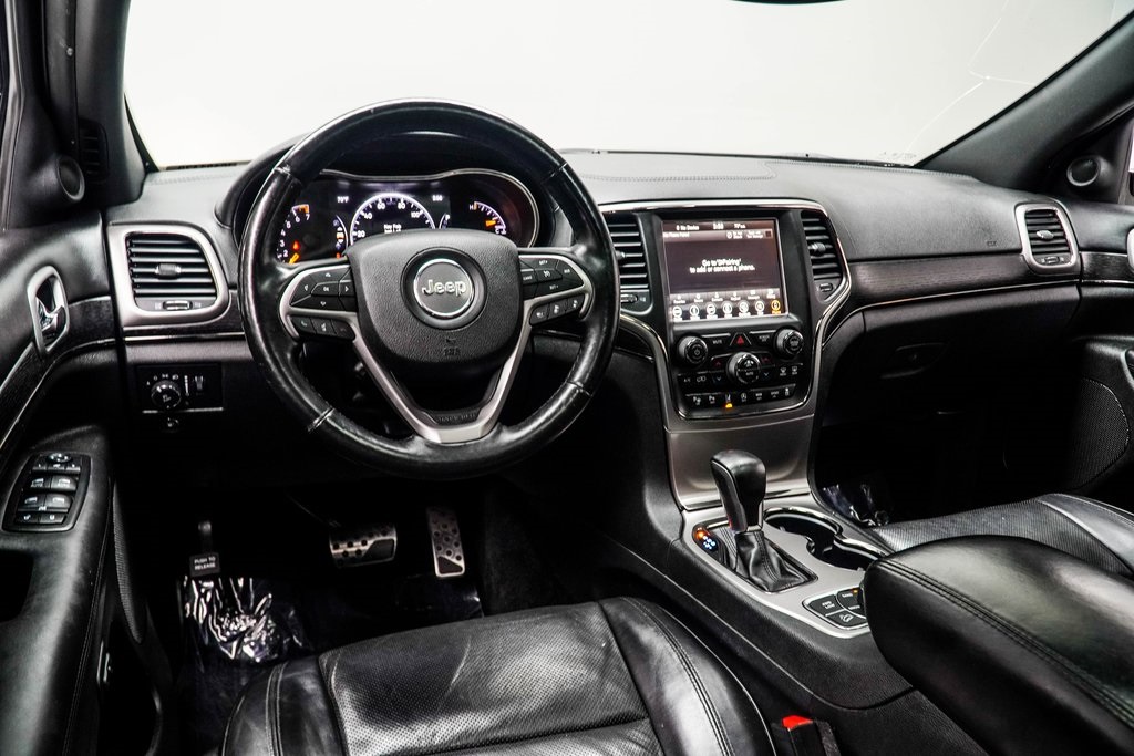 Vehicle image 12 of 39