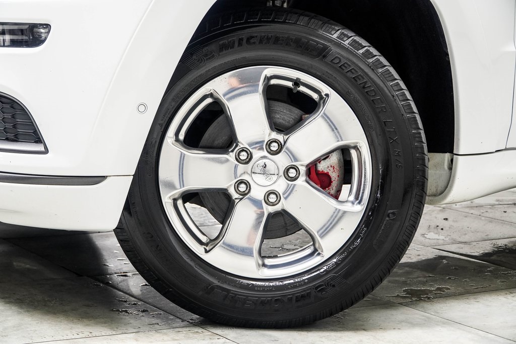 Vehicle image 11 of 39