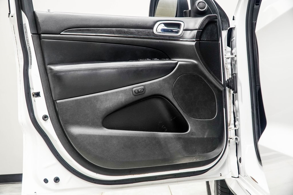Vehicle image 31 of 39