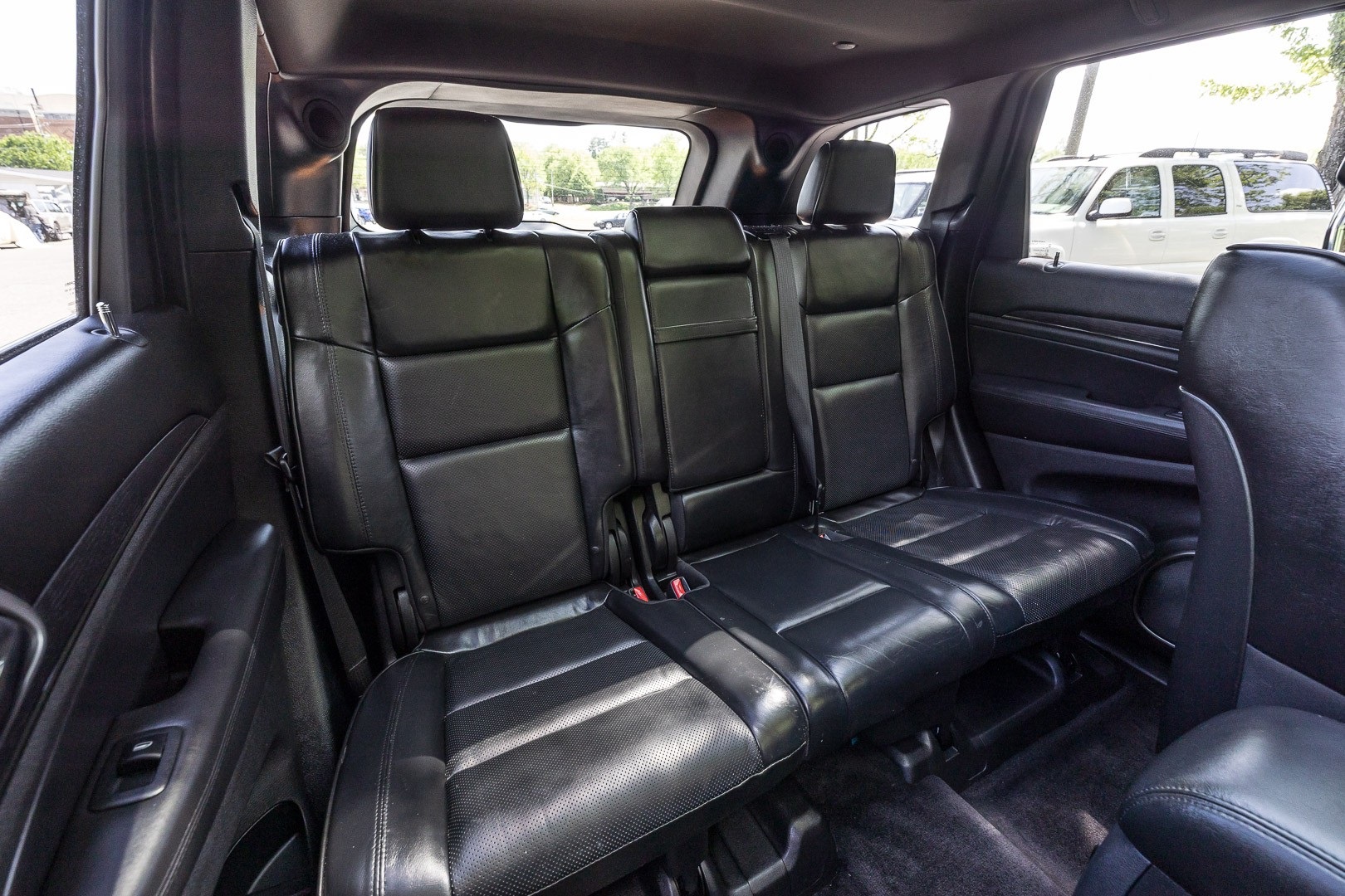 Vehicle image 18 of 27