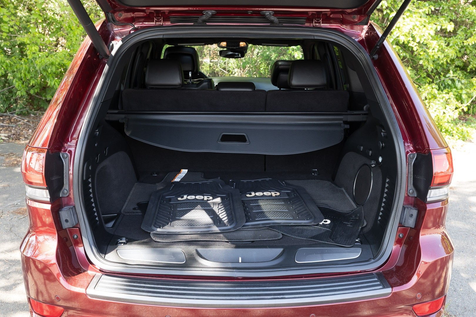 Vehicle image 12 of 27