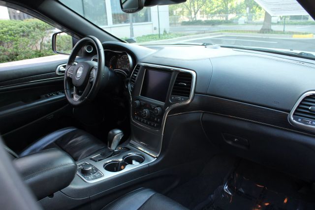 Vehicle image 40 of 55