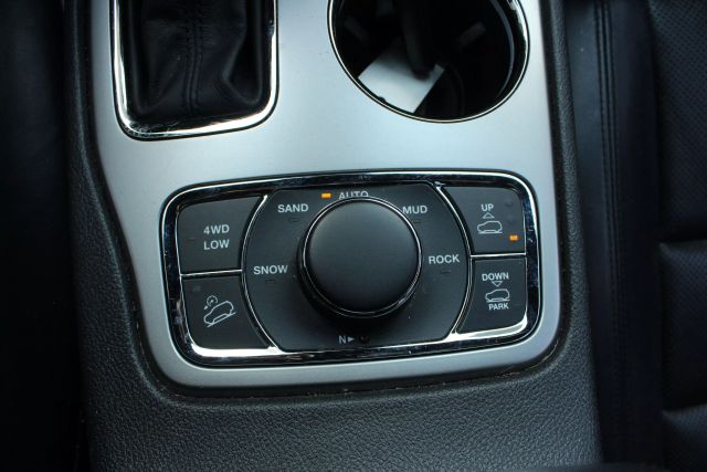 Vehicle image 52 of 55