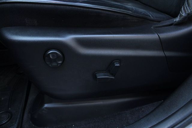 Vehicle image 18 of 55