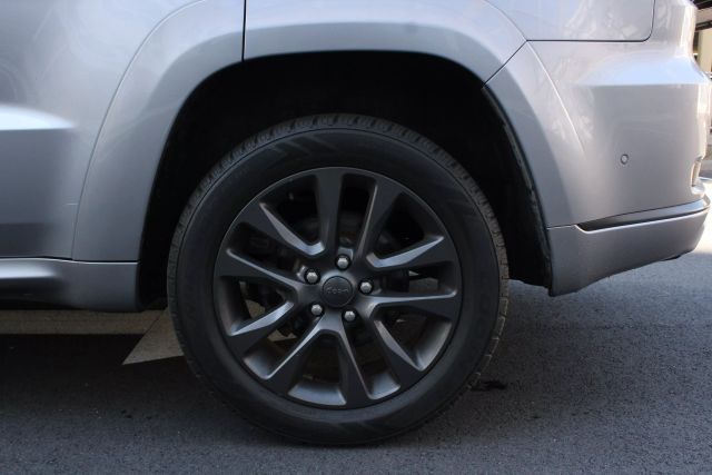 Vehicle image 13 of 55