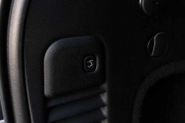 Vehicle image 12 of 55