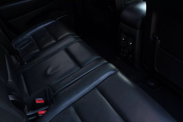 Vehicle image 37 of 55
