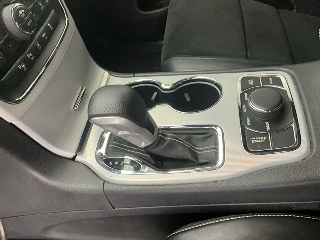 Vehicle image 21 of 30