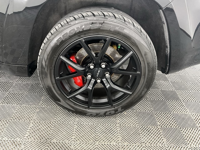 Vehicle image 28 of 30