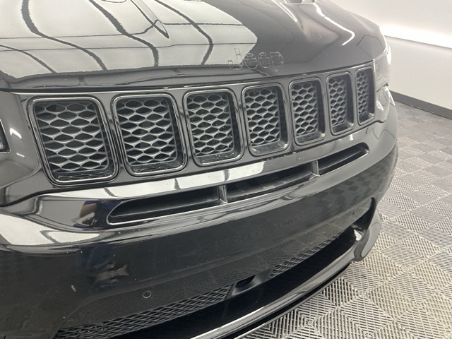 Vehicle image 27 of 30