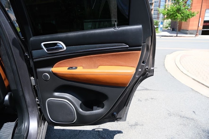 Vehicle image 26 of 43