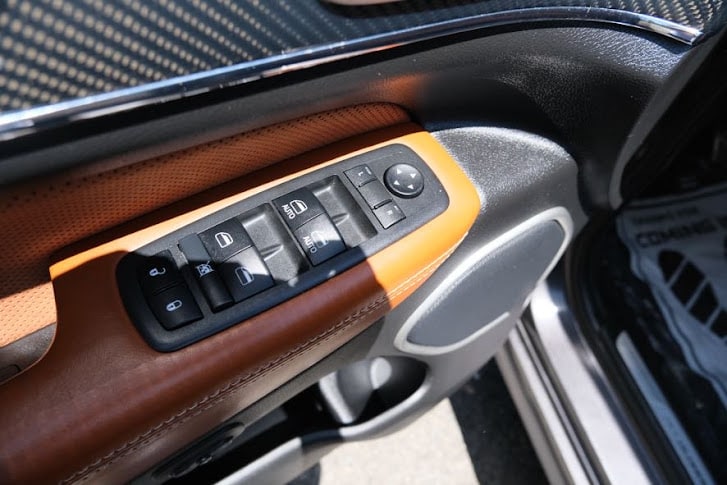 Vehicle image 19 of 43