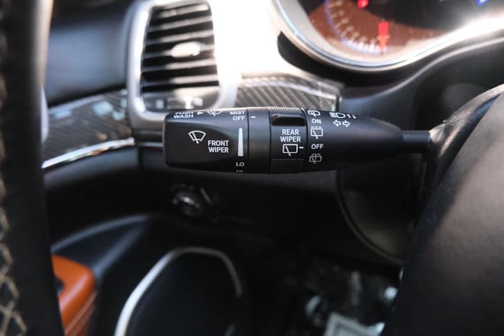Vehicle image 41 of 43