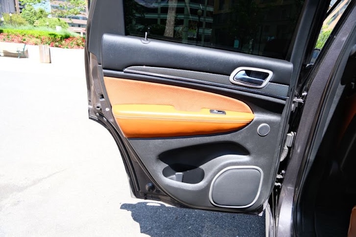 Vehicle image 23 of 43