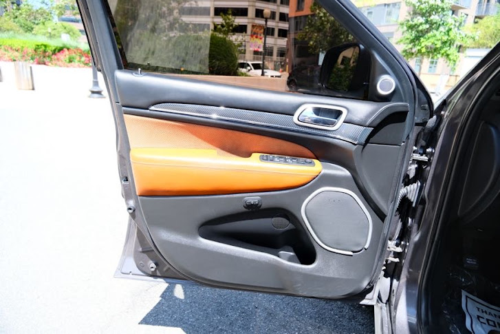 Vehicle image 18 of 43
