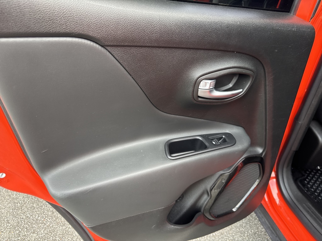 2018 Jeep Renegade Altitude Image 32 of 37