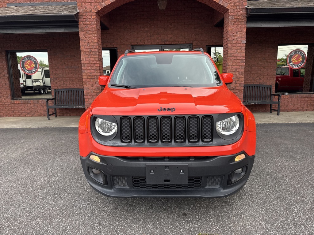 2018 Jeep Renegade Altitude Image 2 of 37