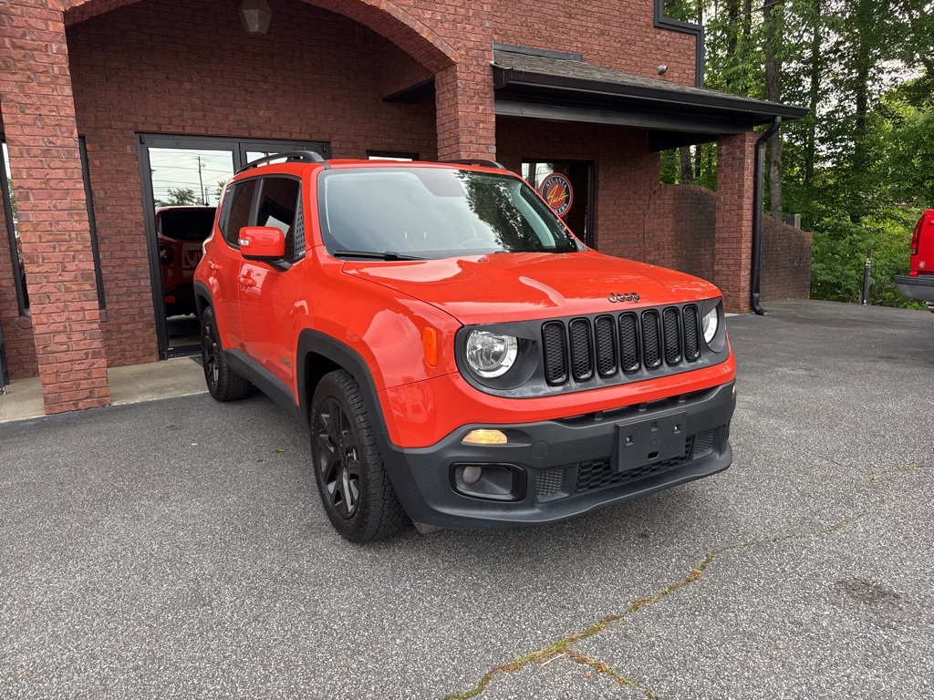 2018 Jeep Renegade Altitude Image 3 of 37