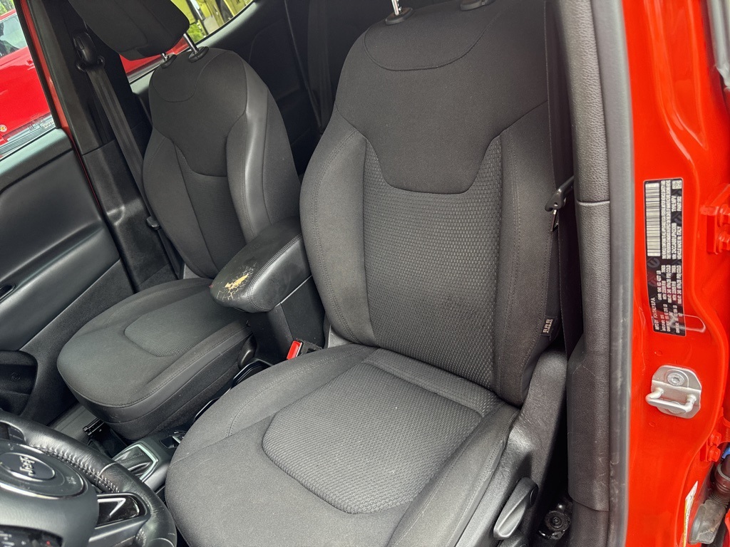 2018 Jeep Renegade Altitude Image 12 of 37