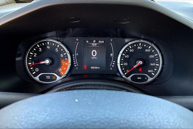 Vehicle image 19 of 32