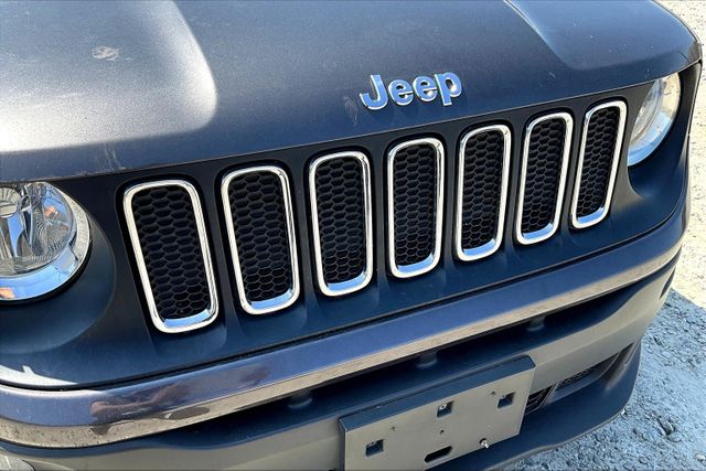Vehicle image 26 of 32