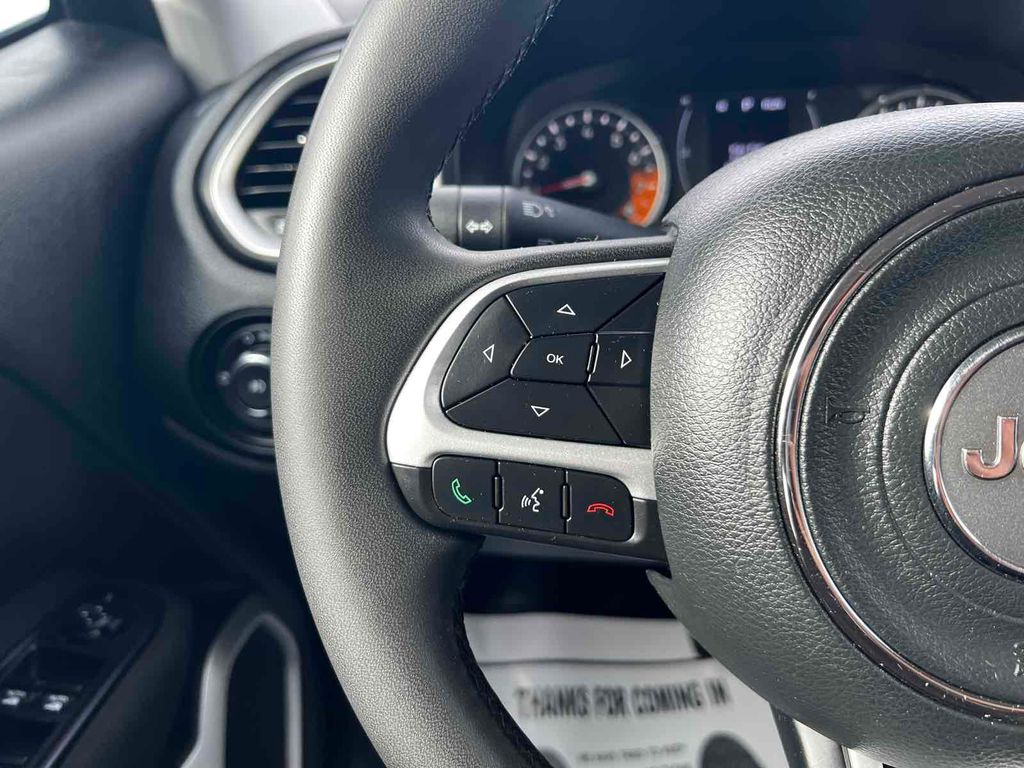 2018 Jeep Renegade Latitude Image 22 of 32