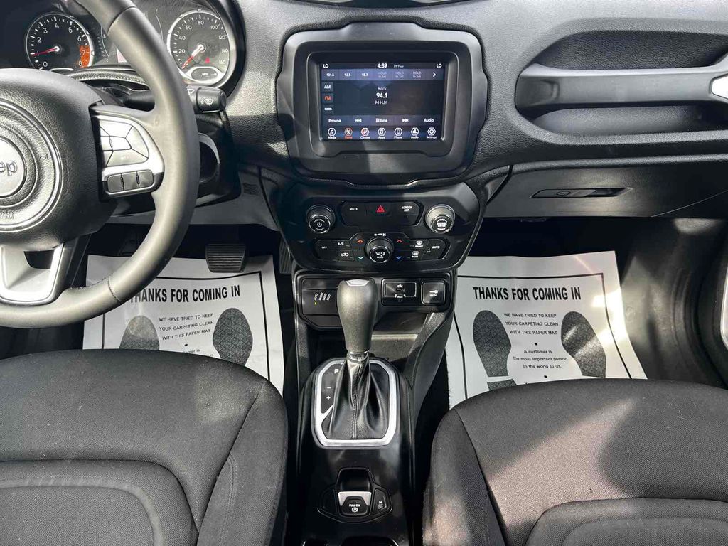 2018 Jeep Renegade Latitude Image 32 of 32