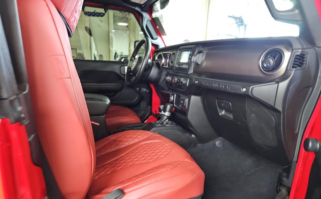 Vehicle image 5 of 6
