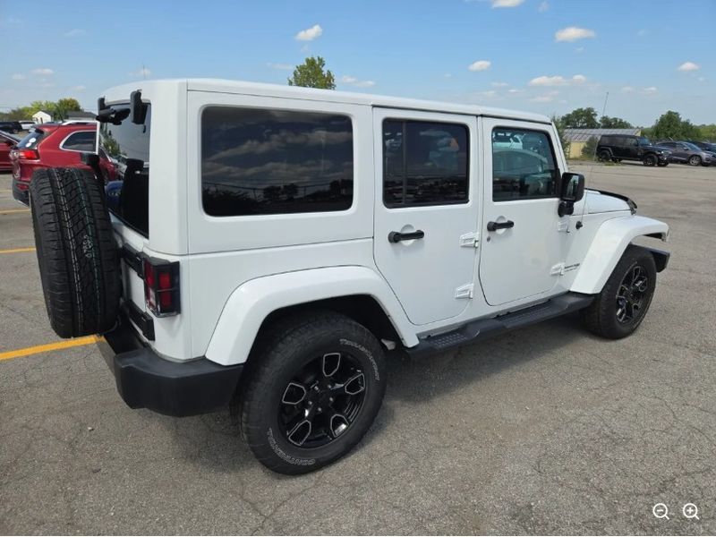 2018 Jeep Wrangler JK Unlimited Altitude Image 3 of 8
