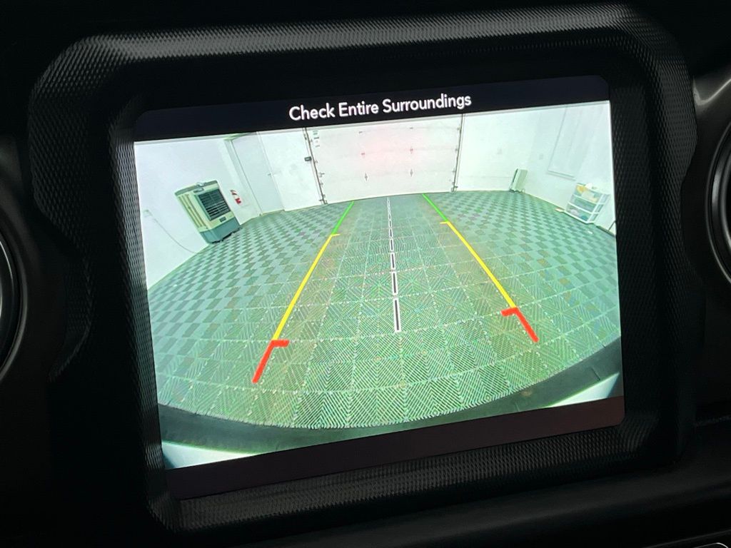 2018 Jeep Wrangler Unlimited Sahara Image 29 of 37