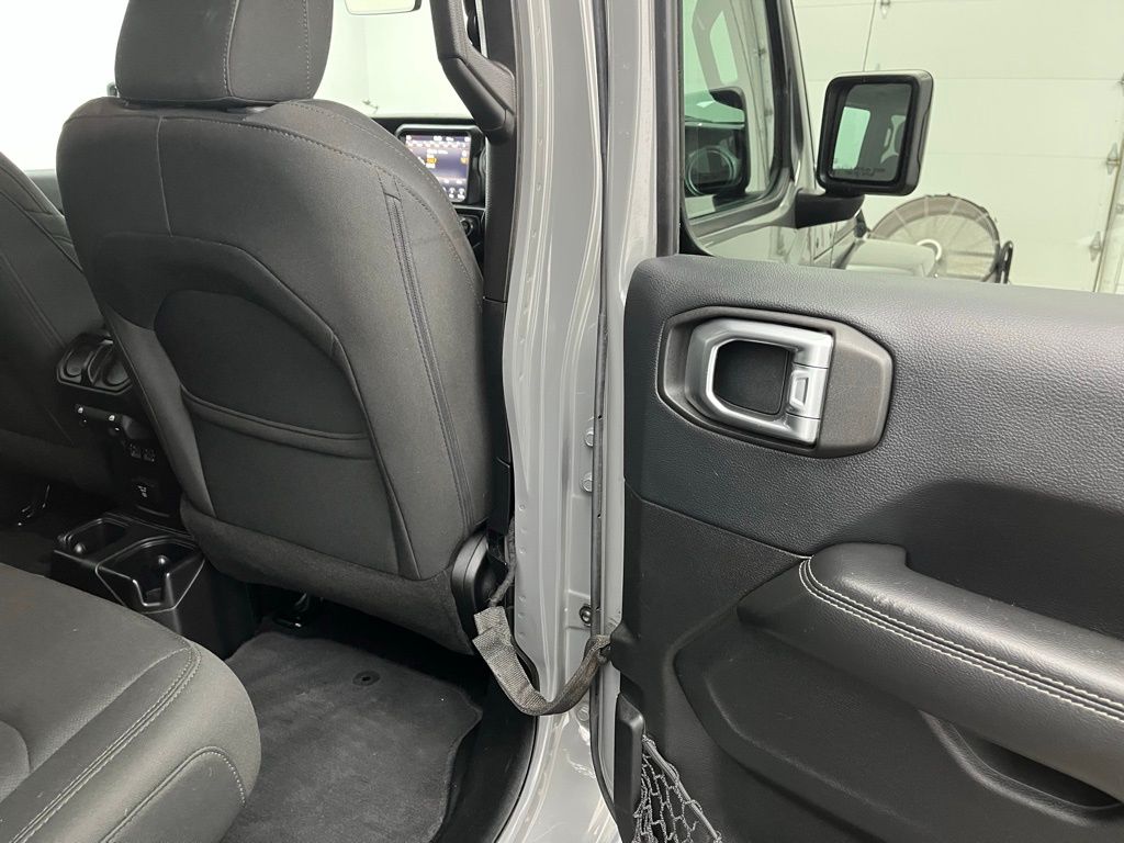 2018 Jeep Wrangler Unlimited Sahara Image 16 of 37