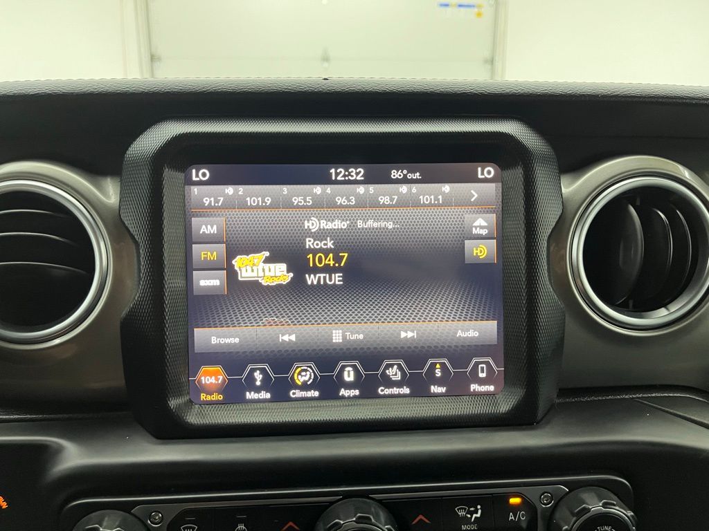 2018 Jeep Wrangler Unlimited Sahara Image 25 of 37