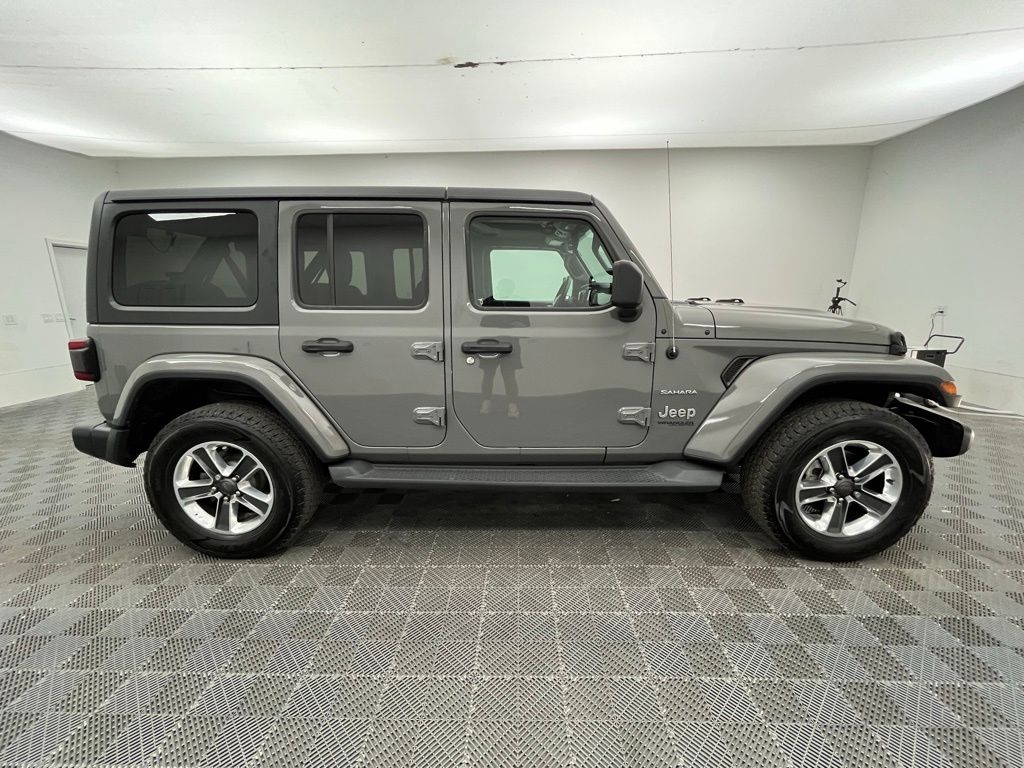 2018 Jeep Wrangler Unlimited Sahara Image 4 of 37