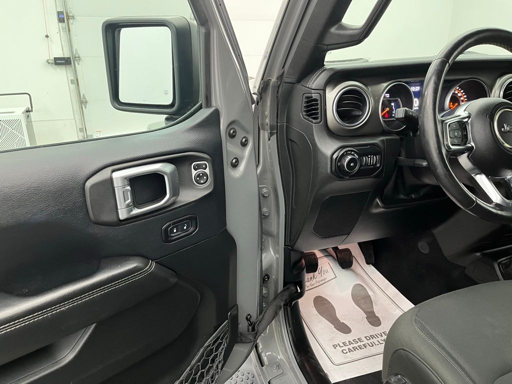 2018 Jeep Wrangler Unlimited Sahara Image 20 of 37