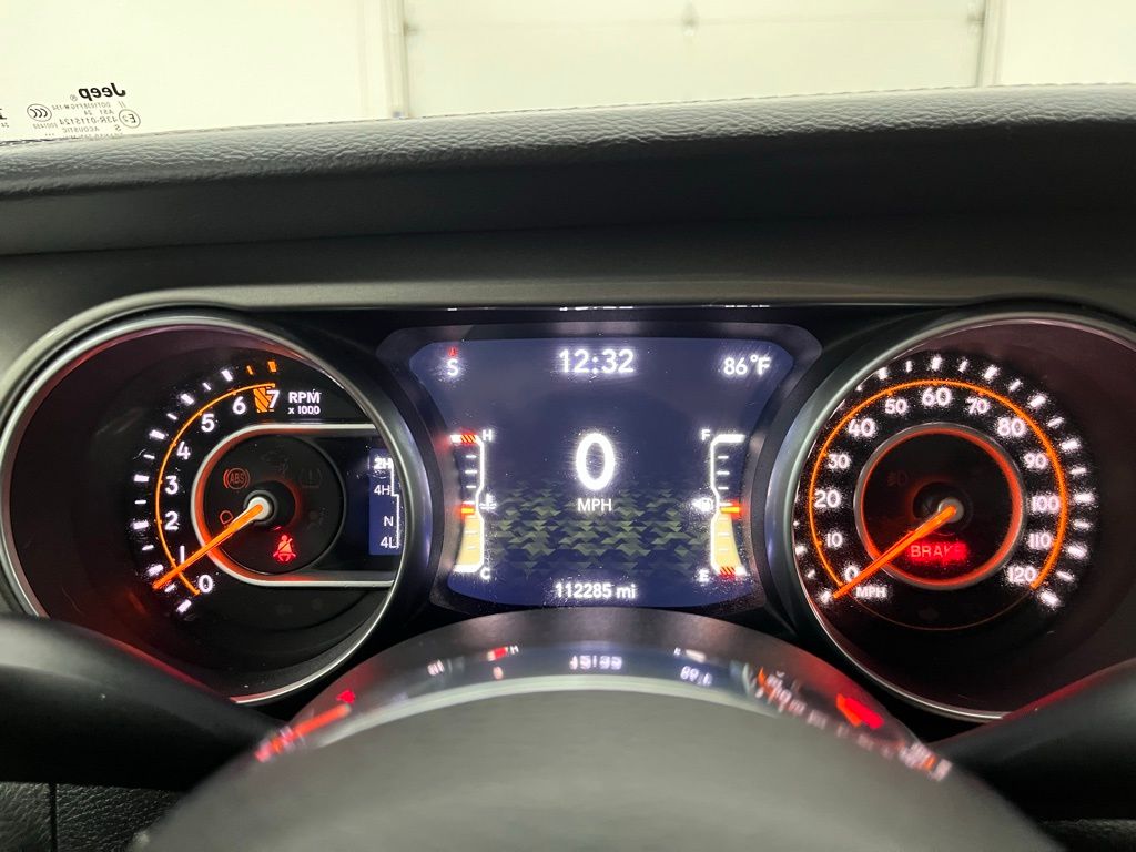 2018 Jeep Wrangler Unlimited Sahara Image 24 of 37