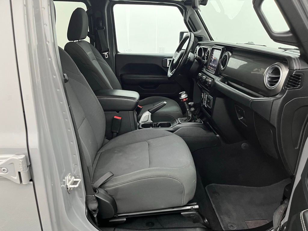 2018 Jeep Wrangler Unlimited Sahara Image 12 of 37