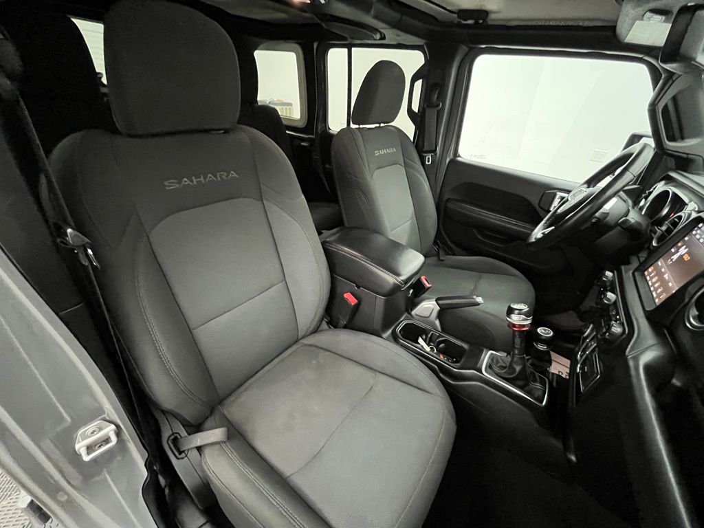 2018 Jeep Wrangler Unlimited Sahara Image 11 of 37