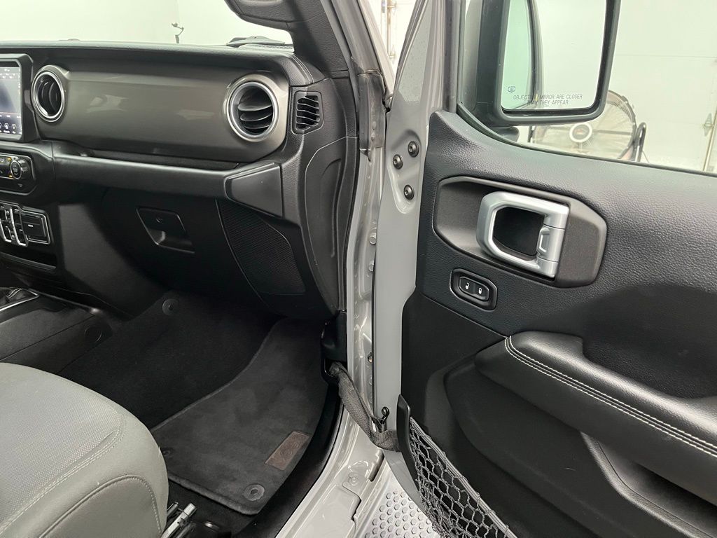 2018 Jeep Wrangler Unlimited Sahara Image 22 of 37