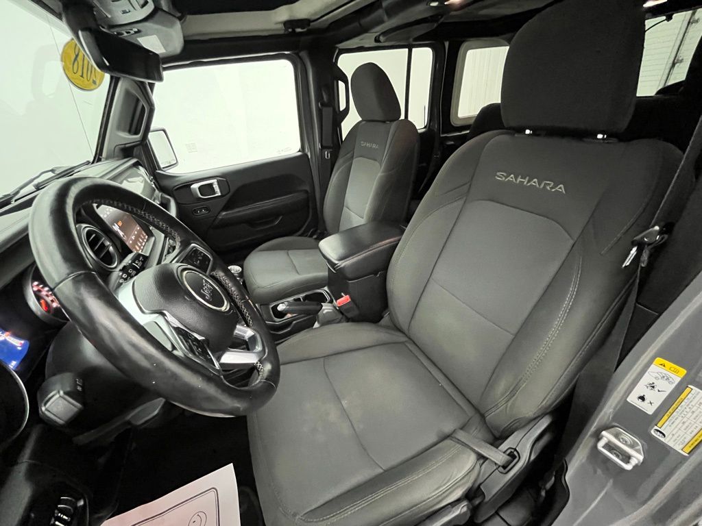 2018 Jeep Wrangler Unlimited Sahara Image 17 of 37