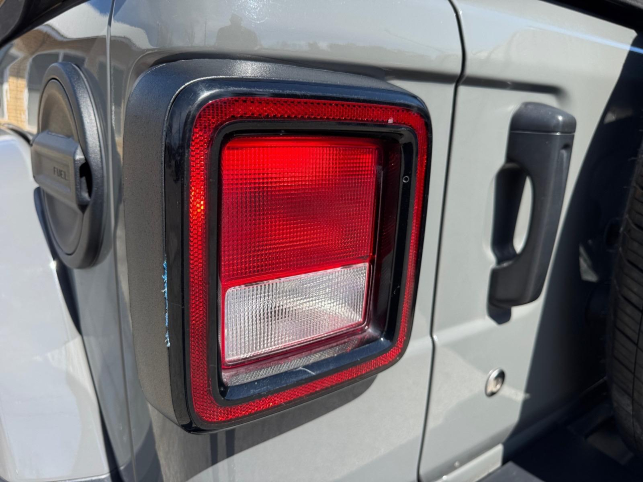 Vehicle image 12 of 28
