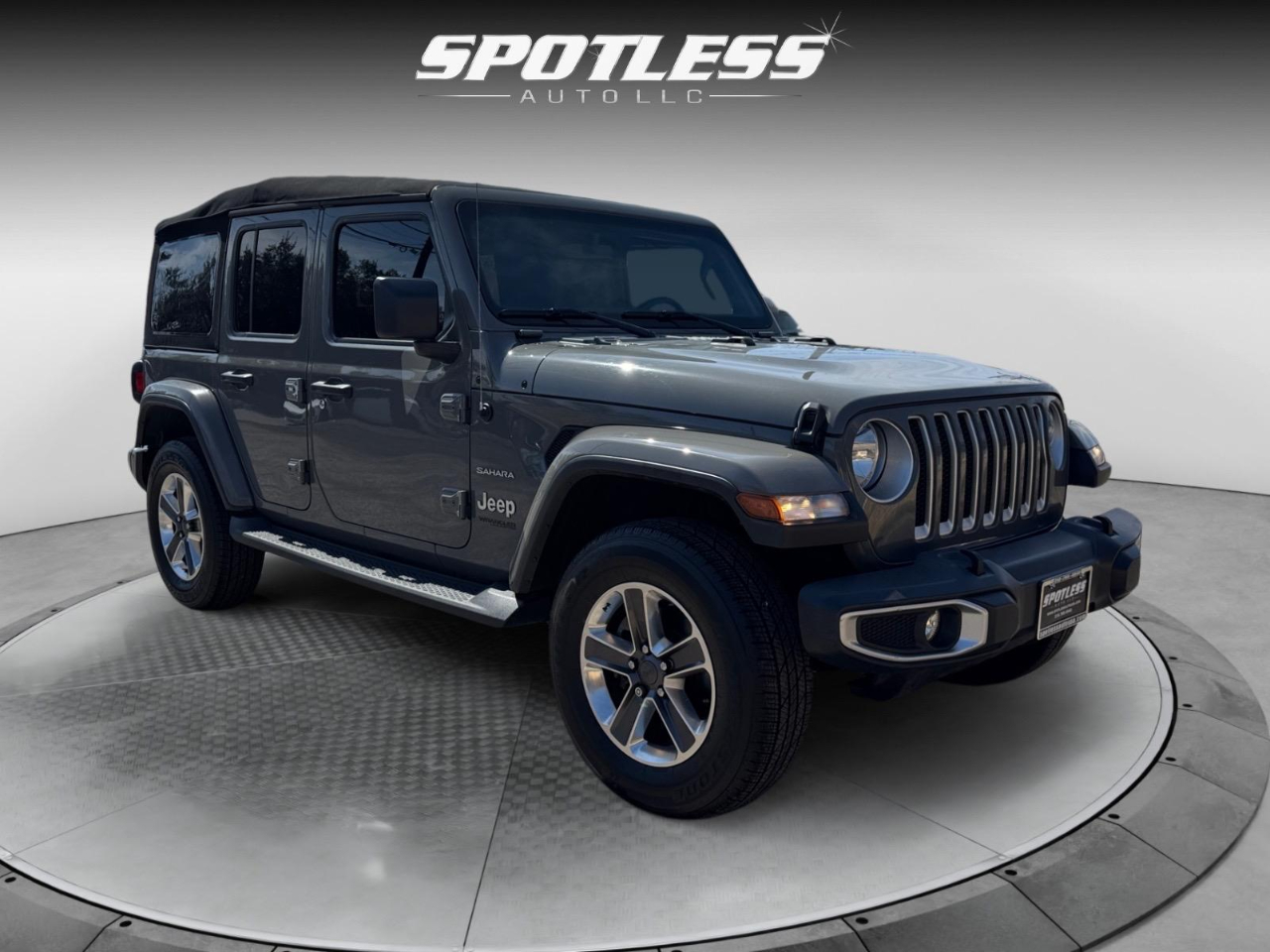 Vehicle image 4 of 28