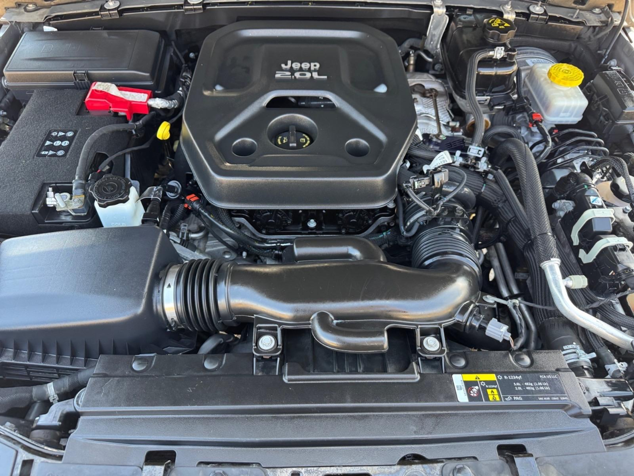 Vehicle image 16 of 28