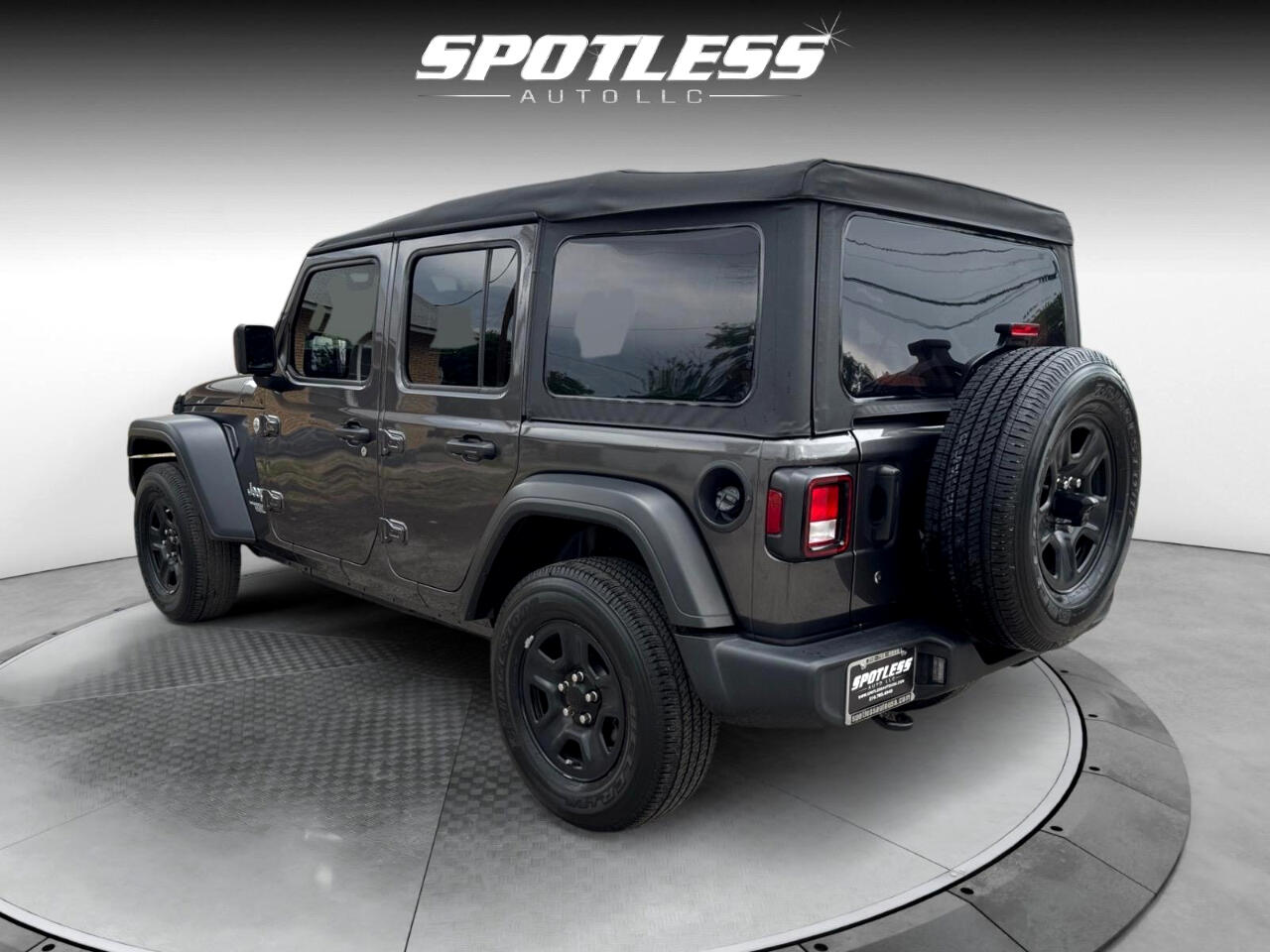 Vehicle image 9 of 27