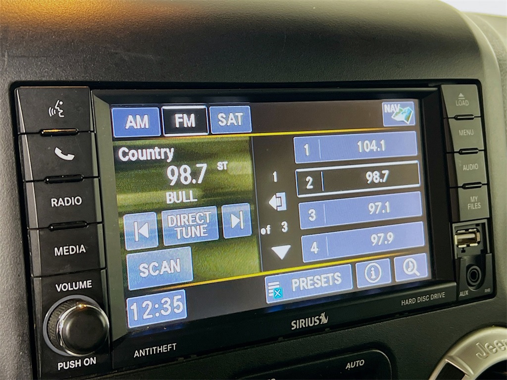 2018 Jeep Wrangler JK Unlimited Sahara Image 21 of 33