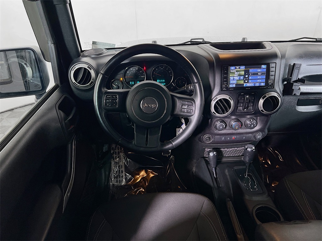 2018 Jeep Wrangler JK Unlimited Sahara Image 17 of 33
