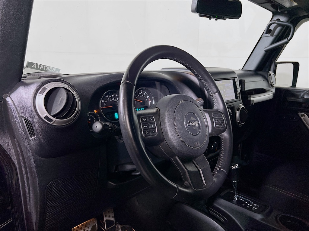 2018 Jeep Wrangler JK Unlimited Sahara Image 16 of 33