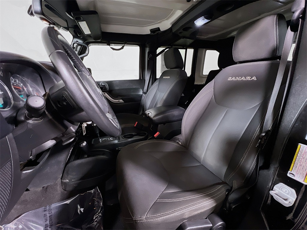 2018 Jeep Wrangler JK Unlimited Sahara Image 14 of 33